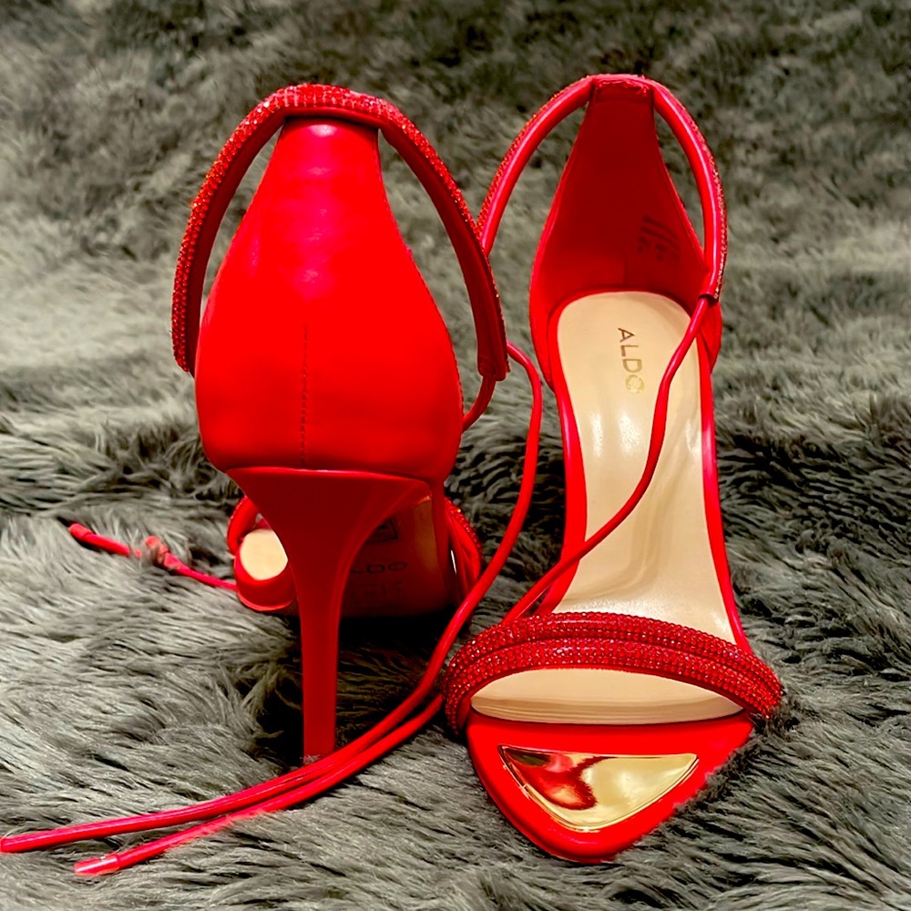 Red & Gold Aldo strappy 4 inch pumps.